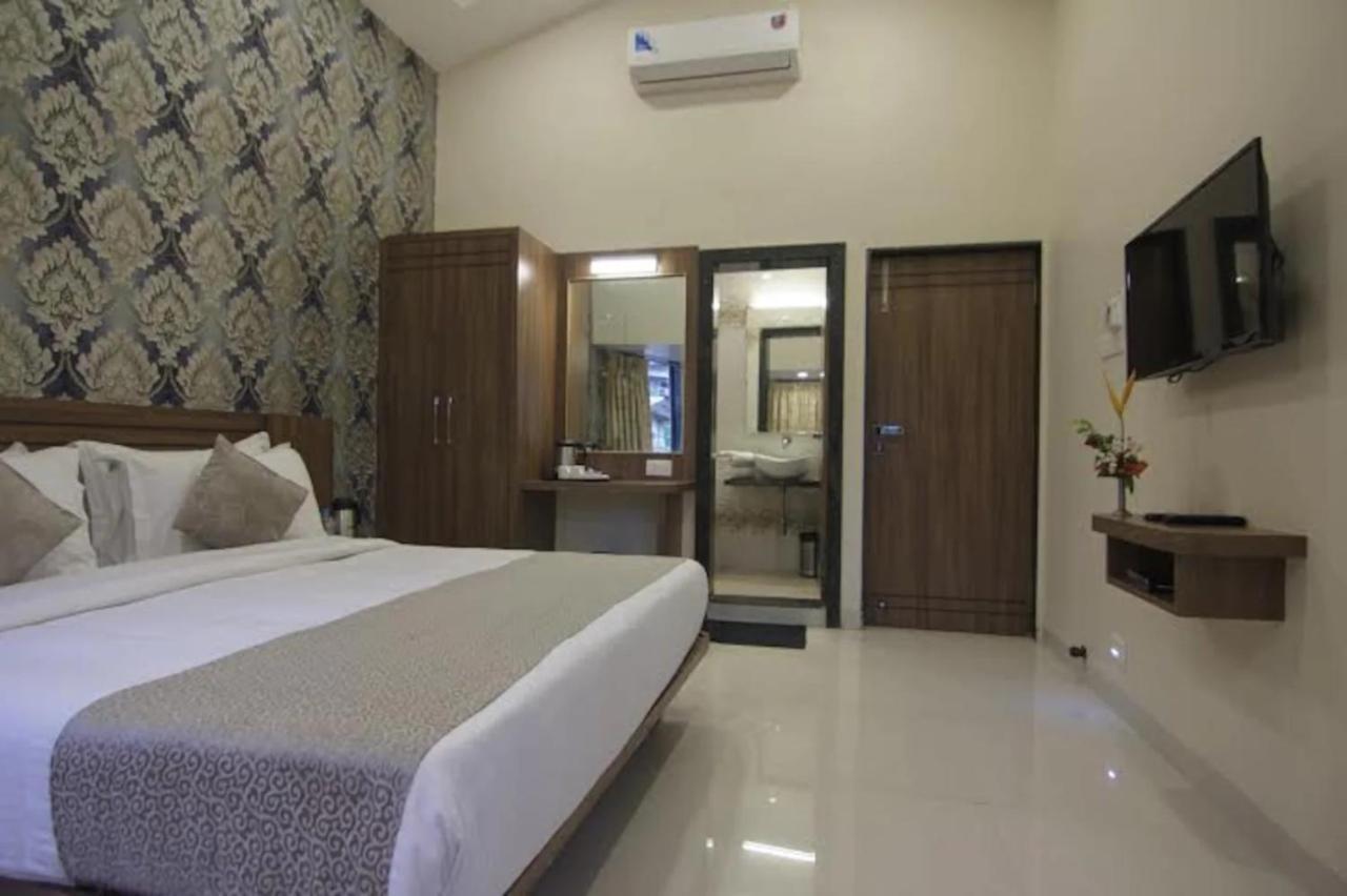 Sunshine Resort Lonavala Bagian luar foto