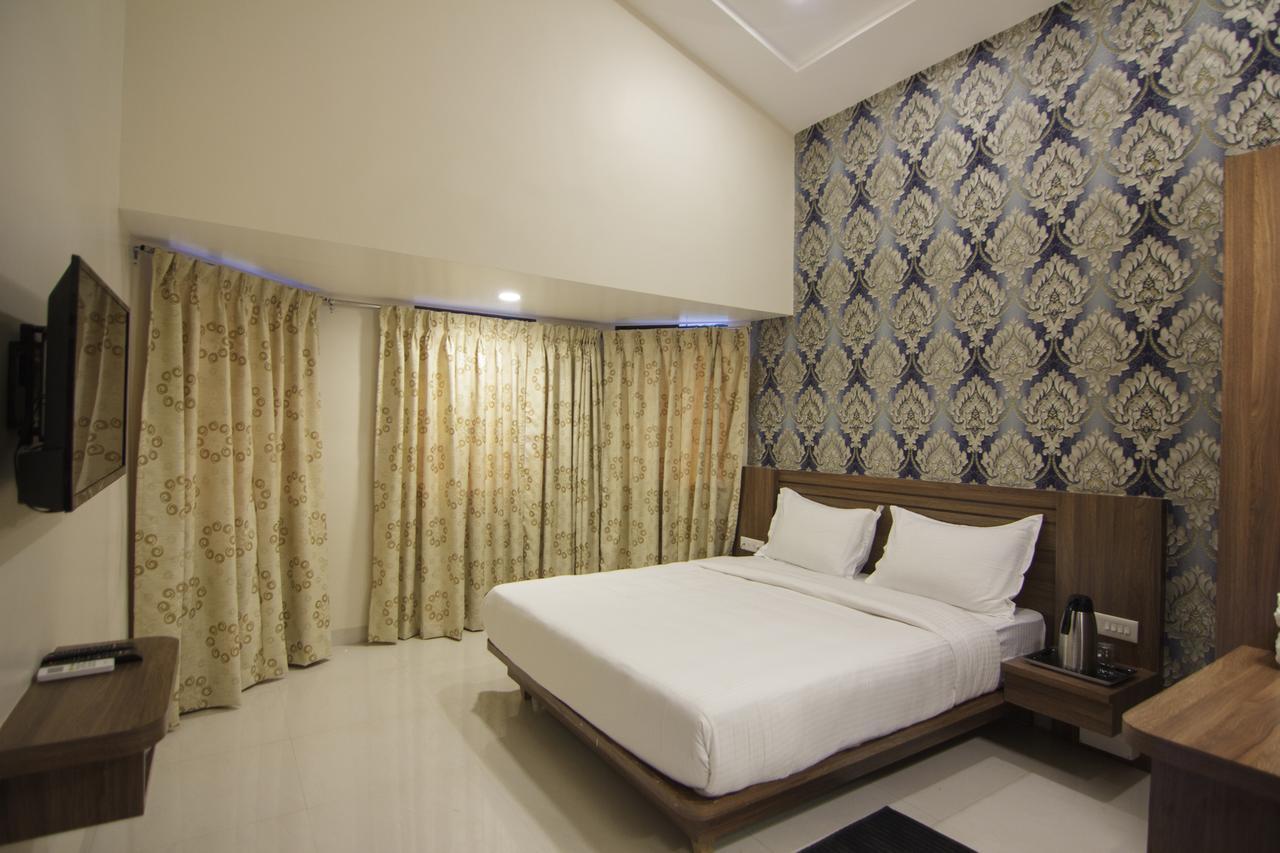 Sunshine Resort Lonavala Bagian luar foto